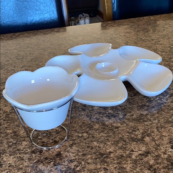 NWOB, porcelain chip and dip set - Picture 4 of 4